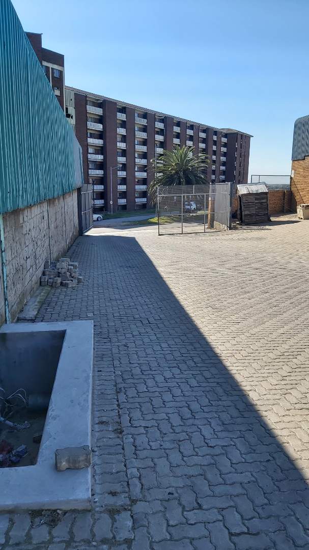 To Let commercial Property for Rent in Sidwell Eastern Cape